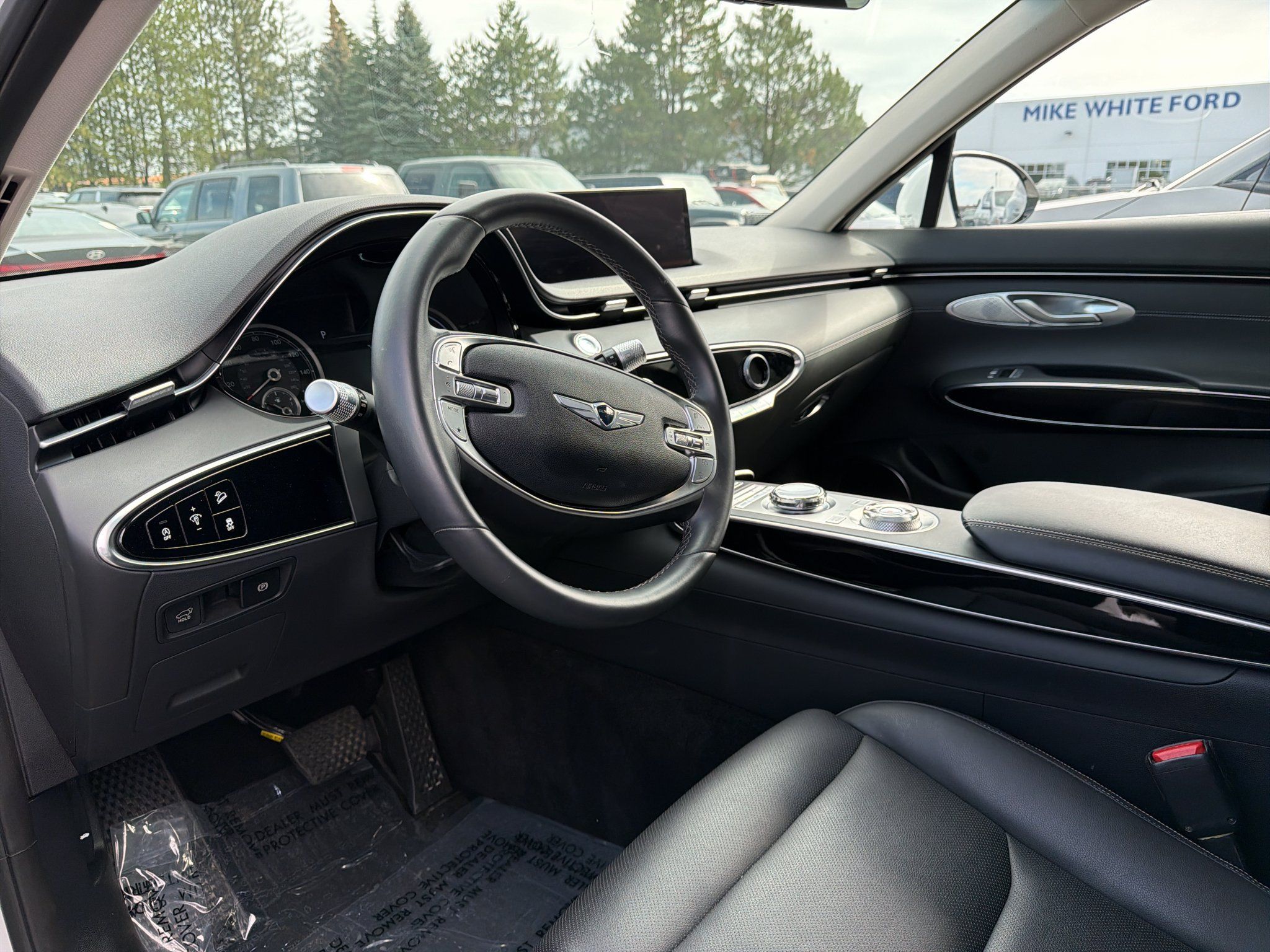 Used 2025 Genesis GV70 2.5T AWD/4WD image 6