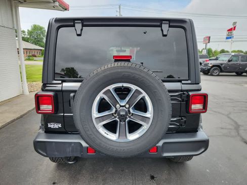 Used 2023 Jeep Wrangler Sahara image 4
