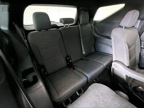Used 2024 Chevrolet Traverse LT FWD image 33