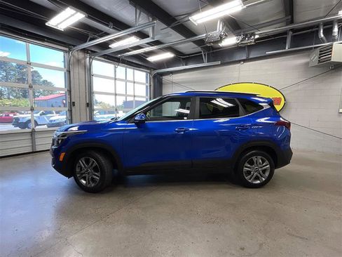 Used 2021 Kia Seltos S image 2