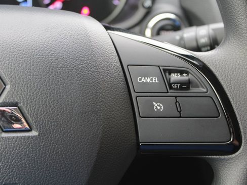 New 2025 Mitsubishi Eclipse Cross LE image 17