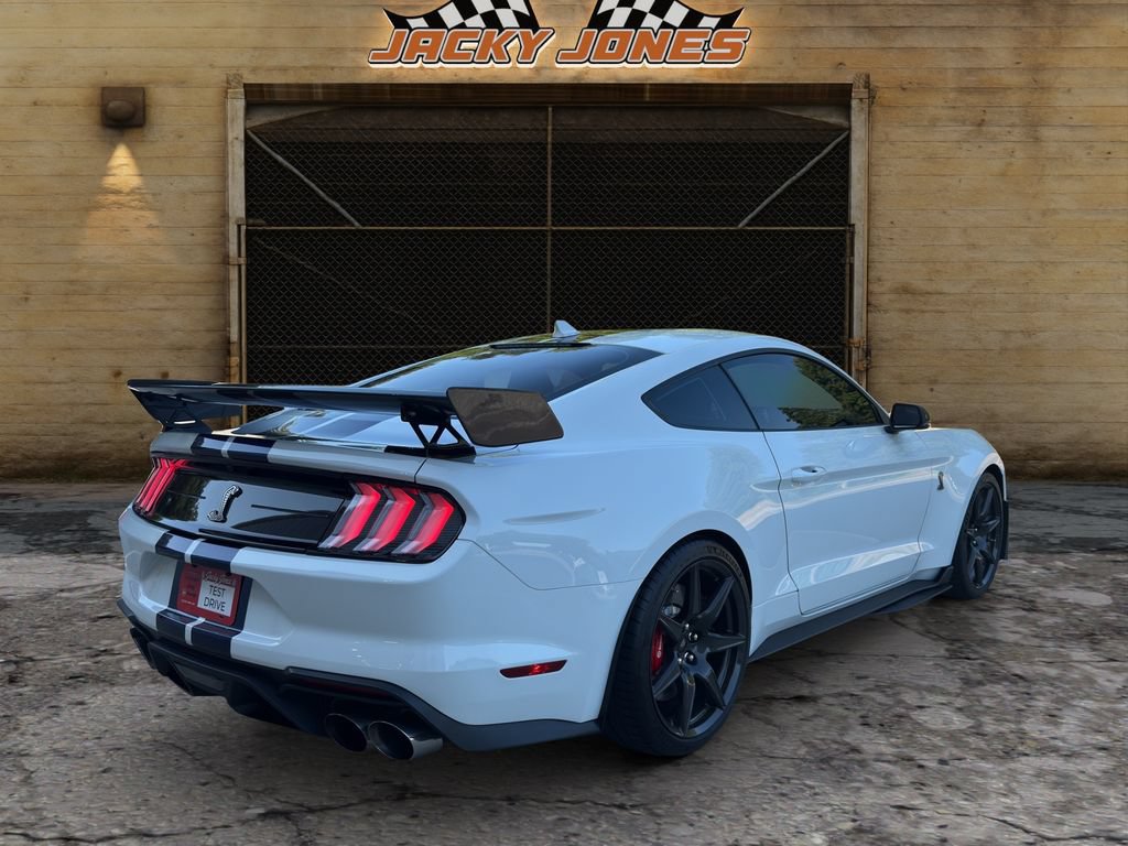 Used 2021 Ford Mustang Shelby GT500 w/ Carbon Fiber Track Pack RWD image 10