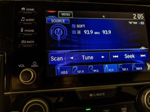 Used 2021 Honda Civic Sport image 22