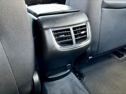 Used 2023 Chevrolet Malibu LT image 28