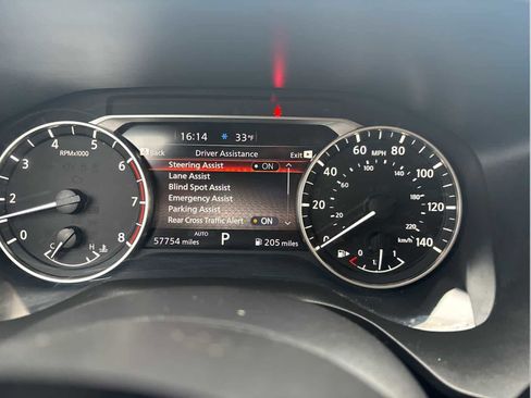 Used 2023 Nissan Rogue SV image 37