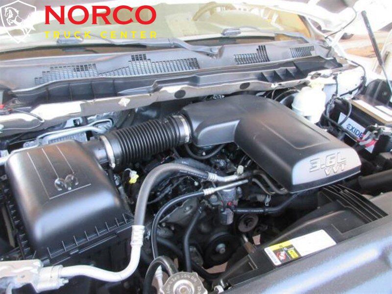Used 2015 RAM 1500 Express RWD image 19