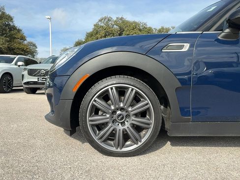 Used 2017 MINI Cooper Clubman image 9