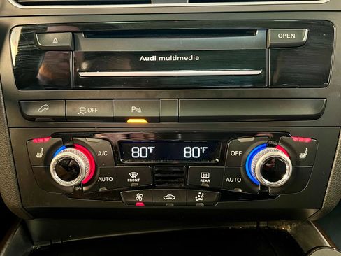 Used 2017 Audi Q5 2.0T Premium Plus w/ Technology Package image 29