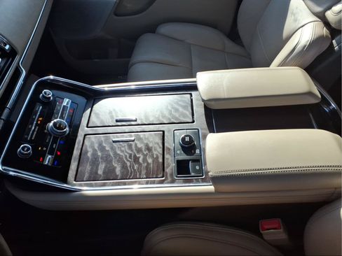 Used 2023 Lincoln Navigator Reserve AWD/4WD image 13