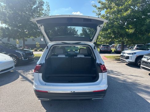 Used 2018 Volkswagen Tiguan SE image 10