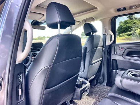 Used 2026 Honda Odyssey EX-L image 13