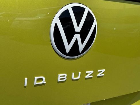New 2025 Volkswagen ID. Buzz Pro S Plus image 15
