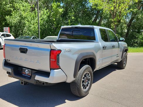 Used 2025 Toyota Tacoma TRD Off-Road w/ TRD Off Road Premium Package AWD/4WD image 3