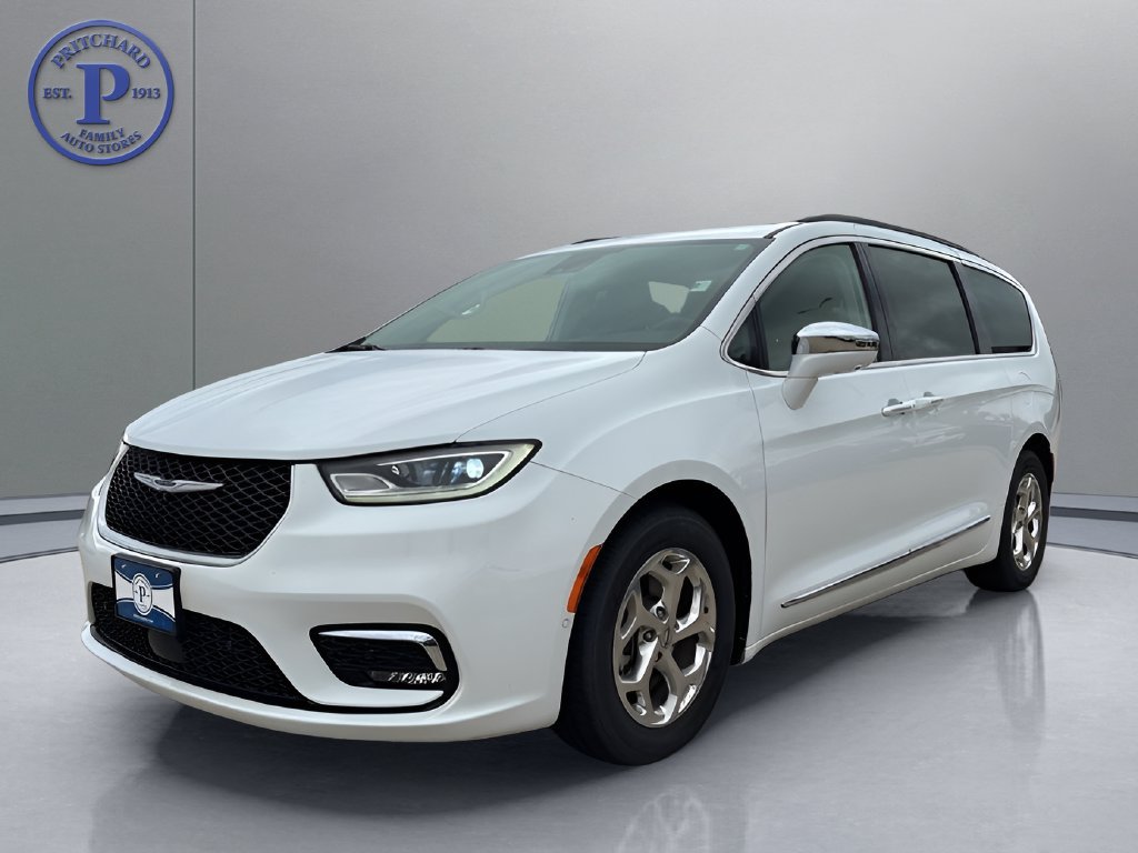 Used 2022 Chrysler Pacifica Limited FWD image 3