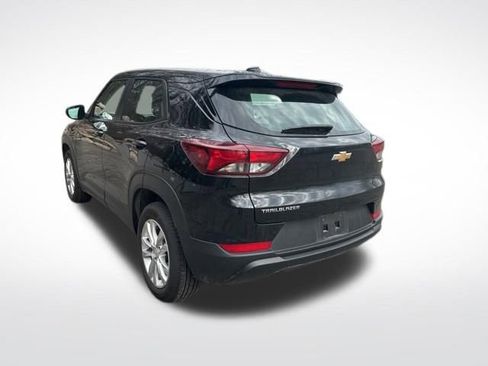 Used 2023 Chevrolet TrailBlazer LS image 3