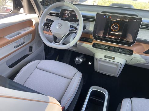 New 2025 Volkswagen ID. Buzz Pro S Plus image 11