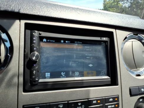 Used 2014 Ford F250 XLT w/ XLT Premium Package AWD/4WD image 15
