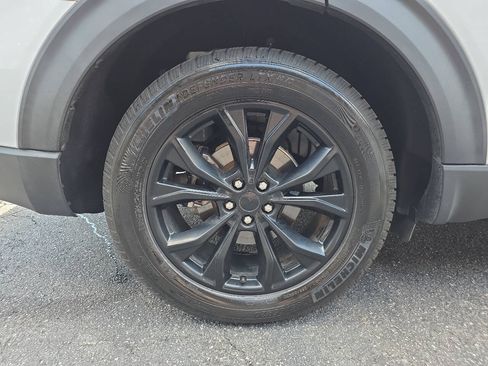 Used 2020 Ford Explorer XLT w/ Equipment Group 202A RWD image 28