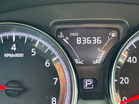 Used 2016 Nissan Versa SV FWD image 24