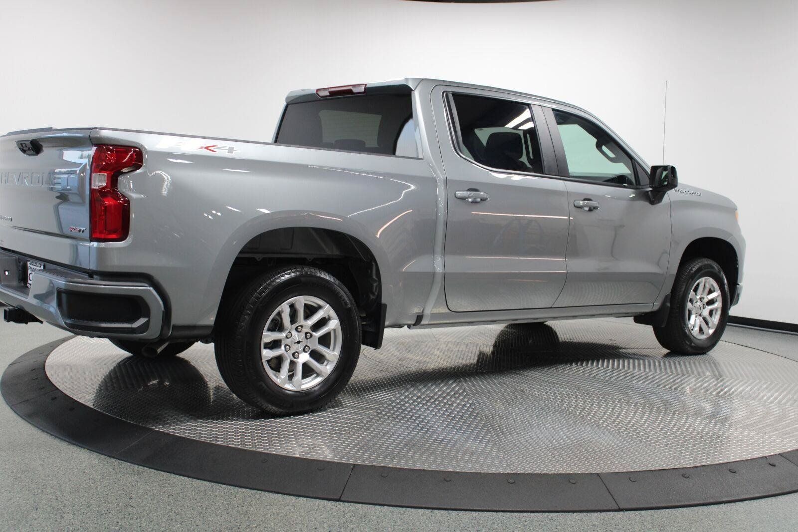 Used 2026 Chevrolet Silverado 1500 RST AWD/4WD image 12