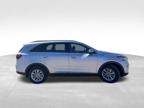 Used 2020 Kia Sorento LX w/ LX I4 Convenience Package image 28