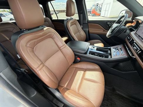 Used 2023 Lincoln Aviator Reserve w/ Equipment Group 201A AWD/4WD image 30
