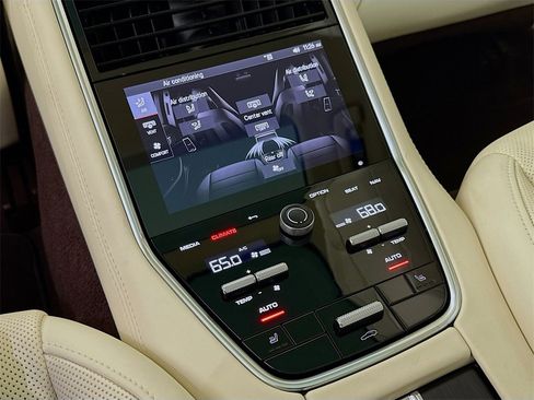 Used 2023 Porsche Panamera Platinum Edition image 27