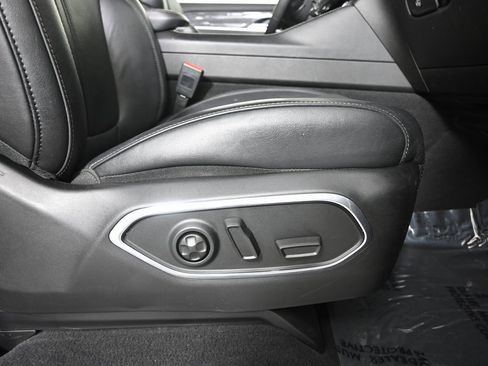 Used 2022 Jeep Wagoneer Series III image 14