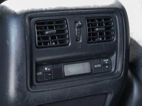 Used 2017 Nissan Pathfinder S image 31