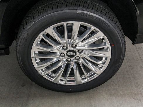 New 2026 Cadillac Escalade Luxury image 8