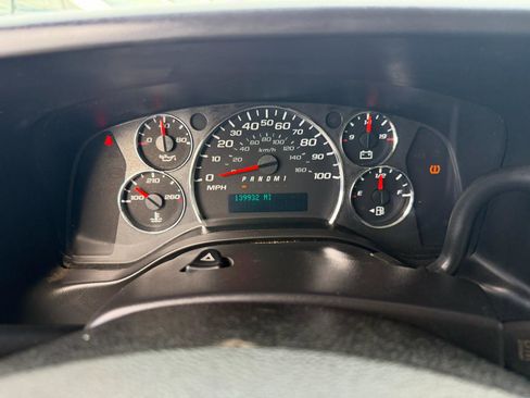 Used 2016 Chevrolet Express 3500 image 17