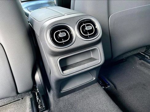 New 2026 Mercedes-Benz GLC 300 4MATIC image 19