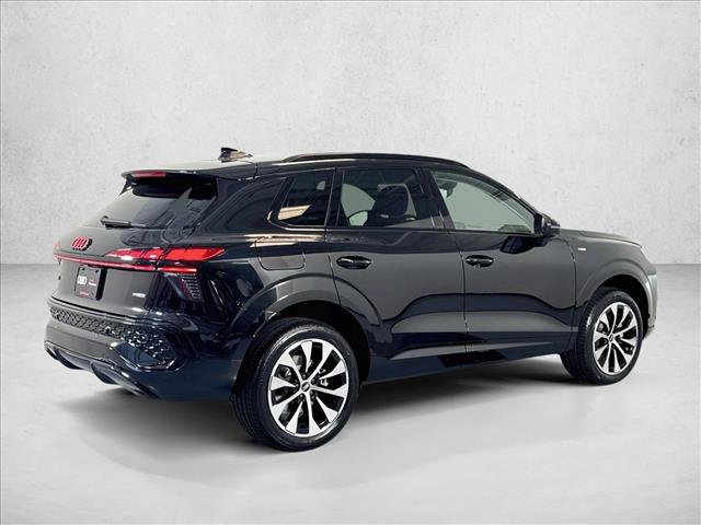 New 2026 Audi Q3 quattro 2.0T AWD/4WD image 5
