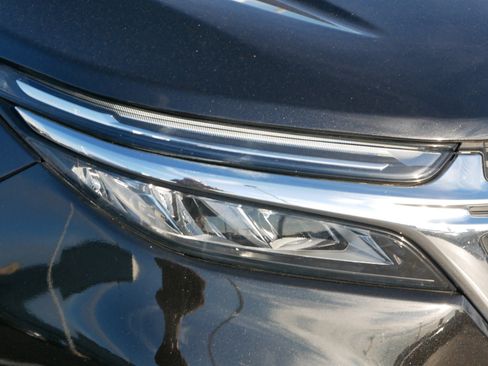 Used 2023 Chevrolet Equinox LT image 16