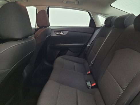 Used 2020 Kia Forte LXS FWD image 18