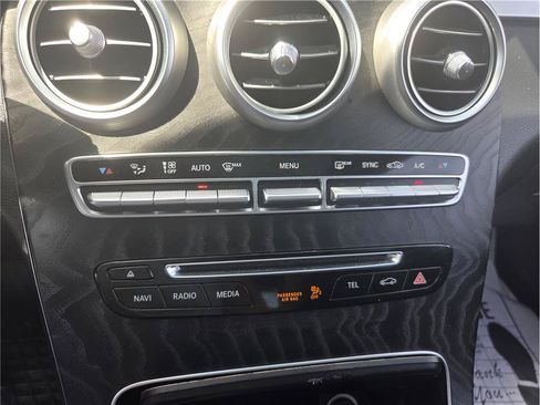 Used 2017 Mercedes-Benz GLC 300 4MATIC image 21