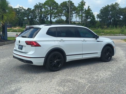 Used 2023 Volkswagen Tiguan SE R-Line FWD image 7
