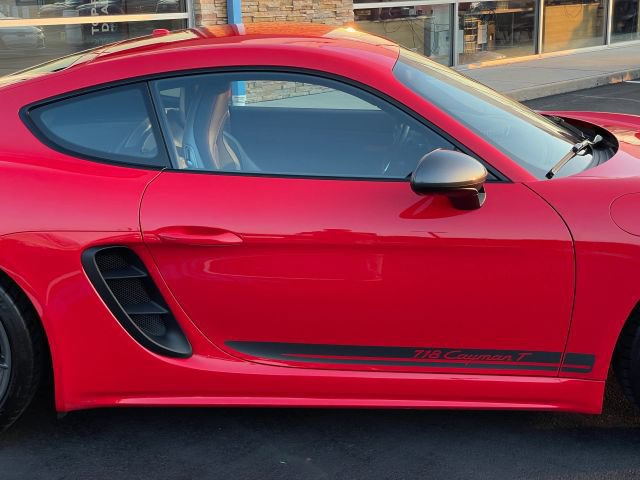 Used 2023 Porsche 718 Cayman w/ 718 T Interior Package RWD image 21