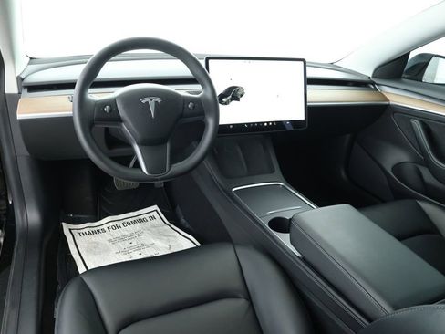 Used 2021 Tesla Model 3 Standard Range Plus image 10