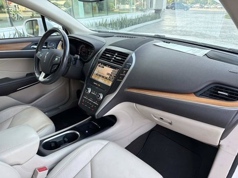 Used 2019 Lincoln MKC Select w/ Select Plus Package FWD image 20