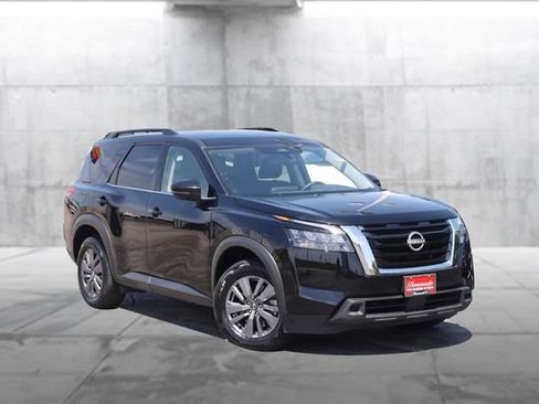 Certified 2025 Nissan Pathfinder SV AWD/4WD image 2