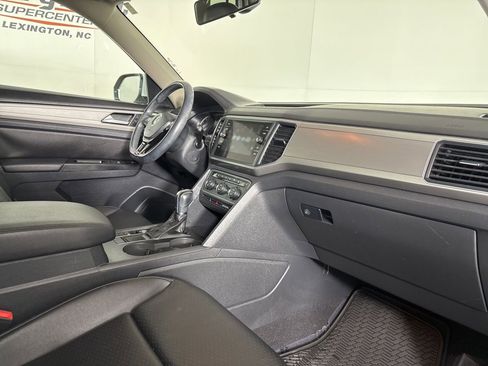 Used 2019 Volkswagen Atlas SE w/ Towing Package image 28