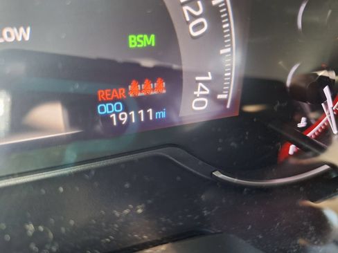 Used 2024 Toyota RAV4 XLE Premium FWD image 19