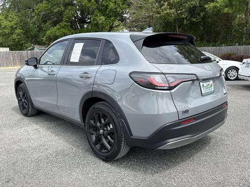 Used 2025 Honda HR-V Sport image 3