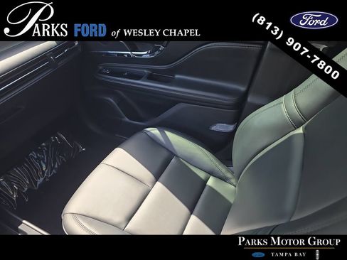 Used 2025 Lincoln Corsair FWD image 15