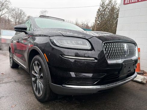 Used 2022 Lincoln Nautilus Reserve image 3