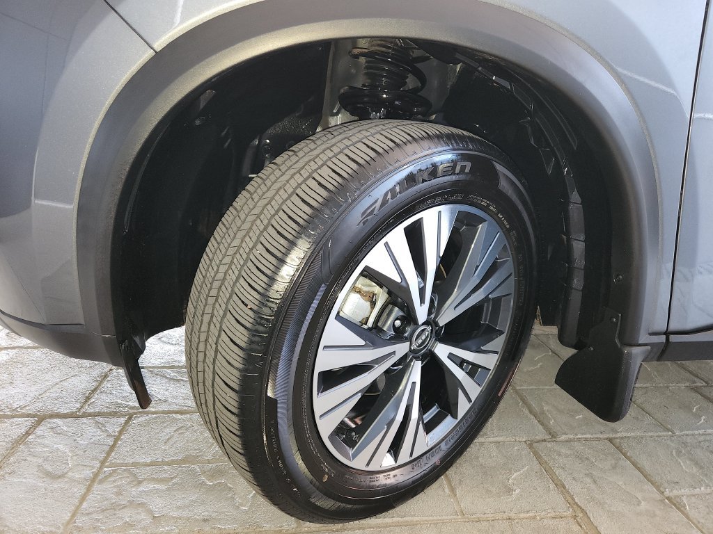 Used 2023 Nissan Rogue SV w/ SV Premium B Package FWD image 31