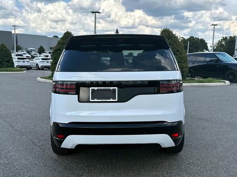 New 2025 Land Rover Discovery Dynamic SE image 5