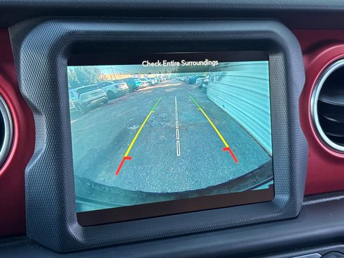 Used 2019 Jeep Wrangler Unlimited Rubicon image 19