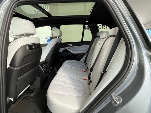 Certified 2024 BMW X5 xDrive40i w/ M Sport Package AWD/4WD image 22